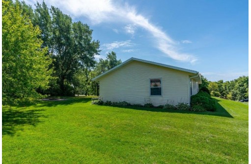 10868 Cave Of The Mounds Road, Blue Mounds, WI 53517