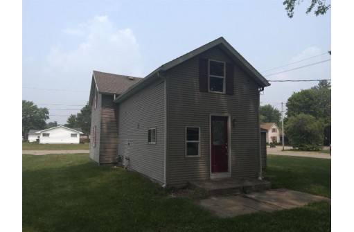 403 W Chestnut Street, Baraboo, WI 53913