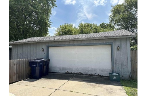 402 Lincoln Street, Janesville, WI 53548