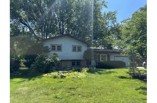 5607 Alben Avenue, McFarland, WI 53558