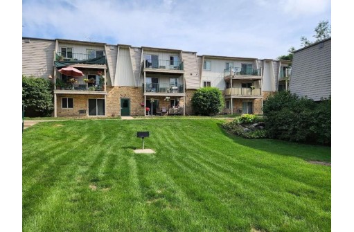 2424 Independence Lane #2, Madison, WI 53704