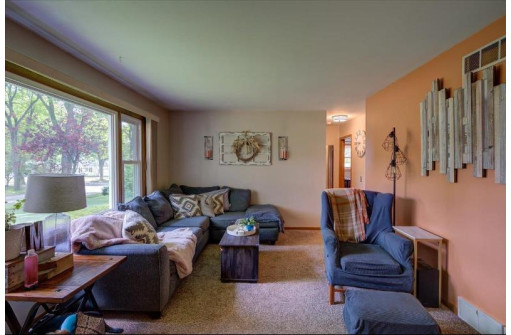 4706 Retana Drive, Madison, WI 53714