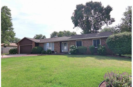 916 Blayden Drive, Janesville, WI 53546