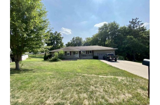 190 Preston Drive, Platteville, WI 53818