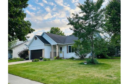 319 Tanglewood Court, Cottage Grove, WI 53527