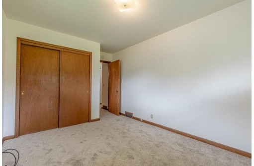 33-37 W Klubertanz Drive, Sun Prairie, WI 53590