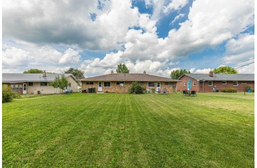 33-37 W Klubertanz Drive, Sun Prairie, WI 53590