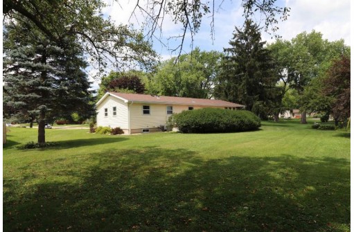 901 Shirley Street, Stoughton, WI 53589