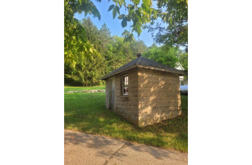 N8950 Jordan Road, Waterloo, WI 53594-9478