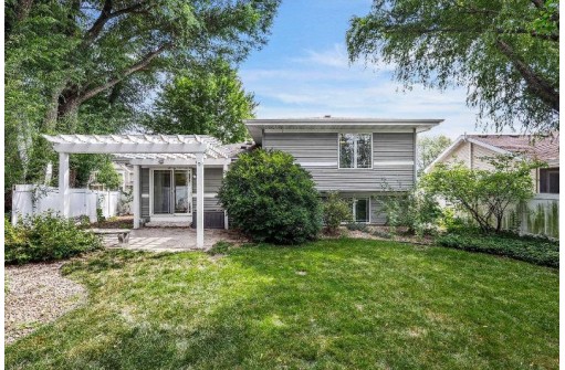 3810 Ice Age Drive, Madison, WI 53719