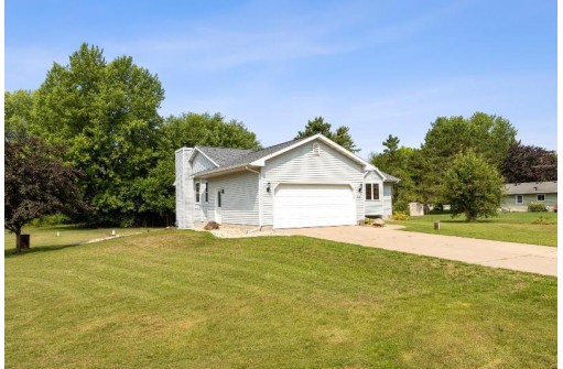 N7665 Cardinal Drive, Portage, WI 53901