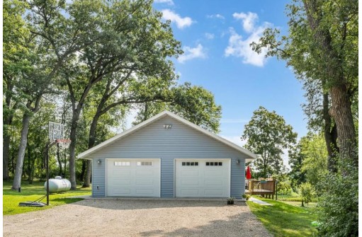 N6640 Highway 49, Green Lake, WI 54941