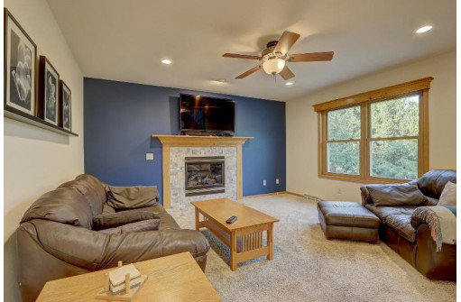 1017 Virgin Lake Drive, Stoughton, WI 53589