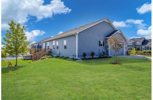 404 Blackburn Bay Drive, Verona, WI 53593