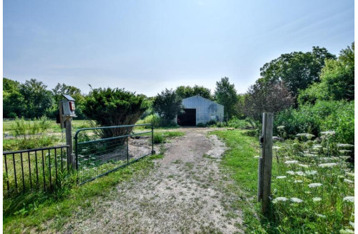 N3562 River Road, Columbus, WI 53925