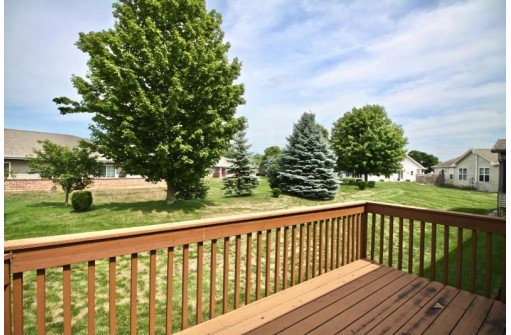 919 E Windfield Court, Beloit, WI 53511