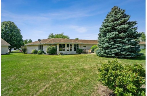 4019 Dorchester Drive, Janesville, WI 53546