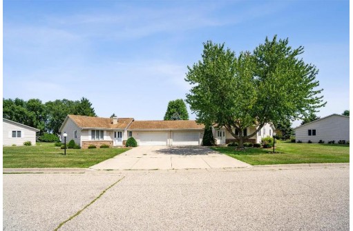 4019 Dorchester Drive, Janesville, WI 53546