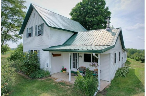 S3701 Vance Hill Road, La Farge, WI 54639