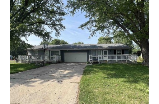 1835 Post Road, Beloit, WI 53511