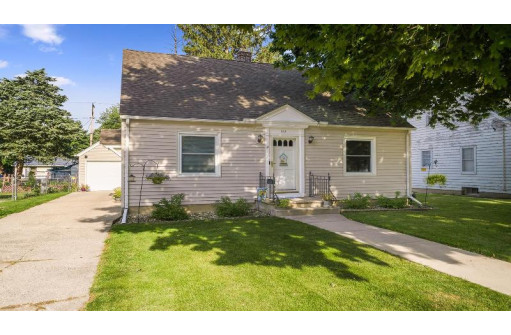 552 N Walnut Street, Janesville, WI 53548-2858