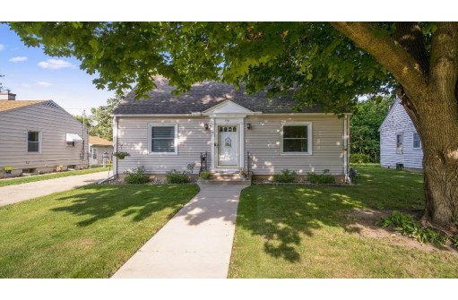 552 N Walnut Street, Janesville, WI 53548-2858