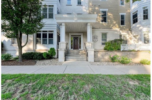 201 N Blair Street 102, Madison, WI 53703