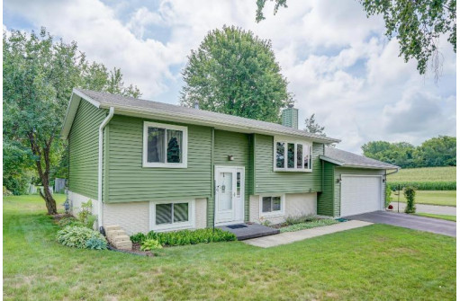 501 Michele Street, Mount Horeb, WI 53572