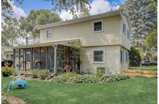 5205 Knightsbridge Road, Madison, WI 53714