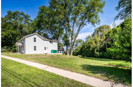 302 E High Street, Edgerton, WI 53534