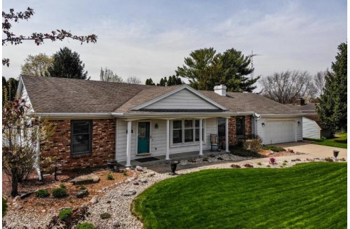 1053 Morningside Drive, Janesville, WI 53546