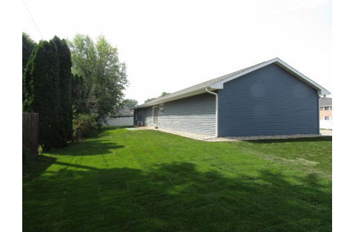 1620 Creston Park Drive, Janesville, WI 53545