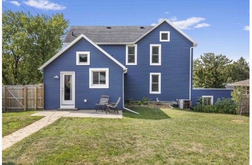 212 2nd Avenue, New Glarus, WI 53574