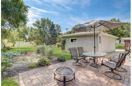 1901 Shelley Lane, Madison, WI 53704