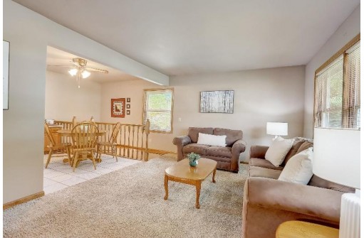 1901 Shelley Lane, Madison, WI 53704