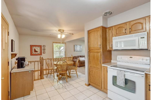 1901 Shelley Lane, Madison, WI 53704