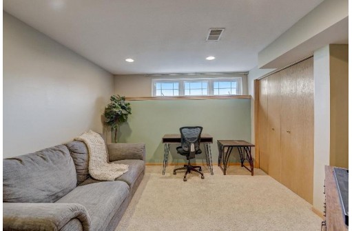 3425 Keswick Court, Madison, WI 53719