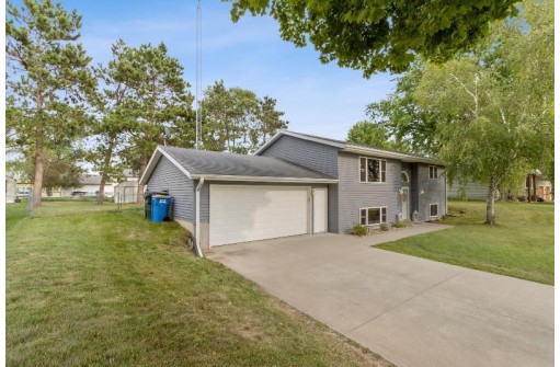 843 Suellen Lane, Portage, WI 53901