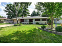 1818 Cottonwood Drive, Janesville, WI 53545