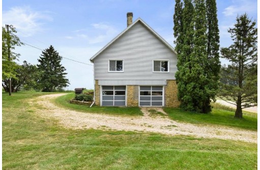 1096 County Road H, Mount Horeb, WI 53572