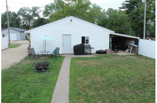 715 N Michigan Street, Prairie Du Chien, WI 53821-1014