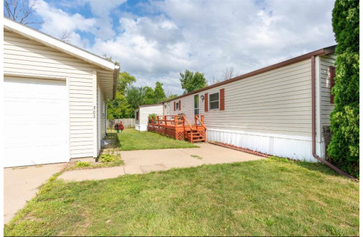 302 Green Acres Avenue, Tomah, WI 54660