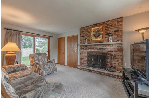 1214 Coral Drive, Sun Prairie, WI 53590