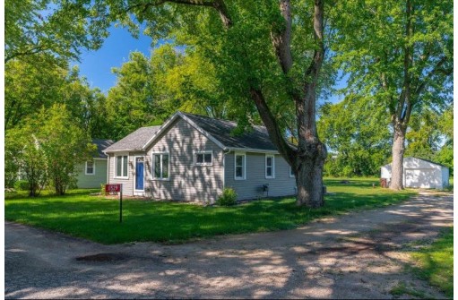 11529 N Maple Drive, Edgerton, WI 53534