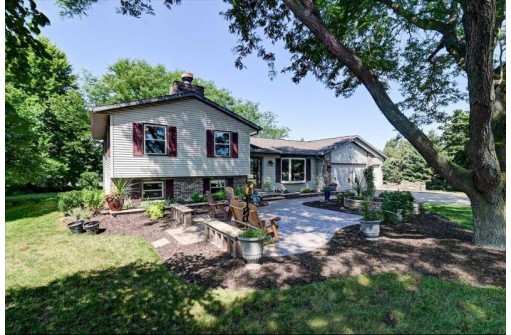 6209 Berkshire Lane, Sun Prairie, WI 53590