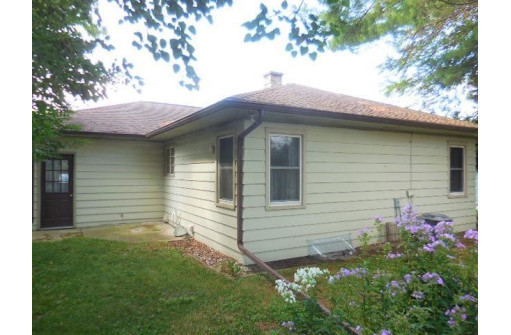 502 W Burnett Street, Beaver Dam, WI 53916