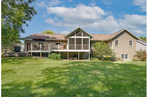 1244 E Bayview Court, Edgerton, WI 53534