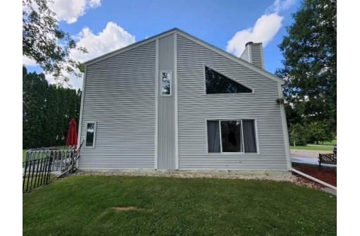 270 Lutjen Place, Platteville, WI 53818