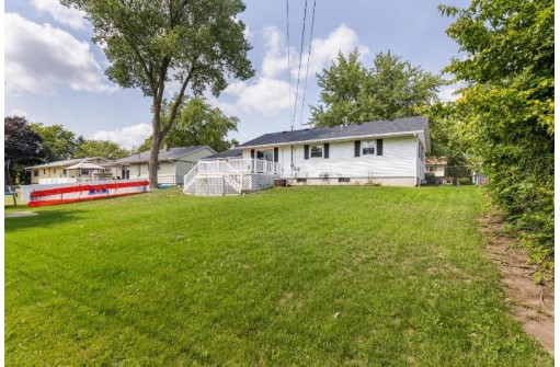 1960 Grandview Drive, Beloit, WI 53511