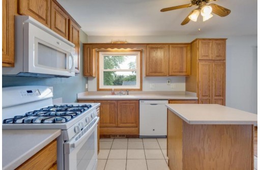 1960 Grandview Drive, Beloit, WI 53511